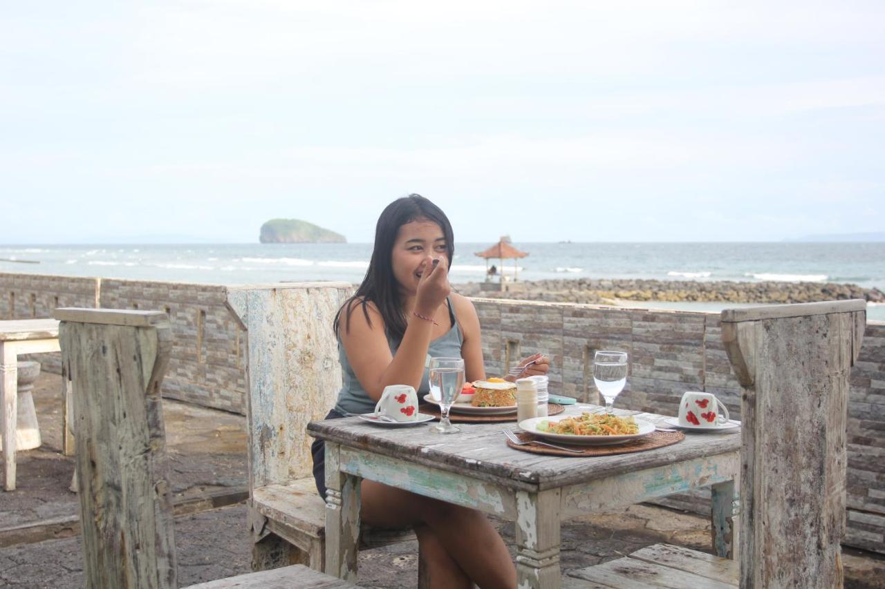 Temple Cafe & Cottages 캔디다사 외부 사진