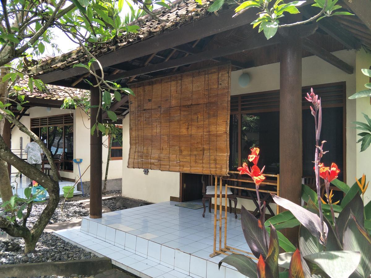 Temple Cafe & Cottages 캔디다사 외부 사진
